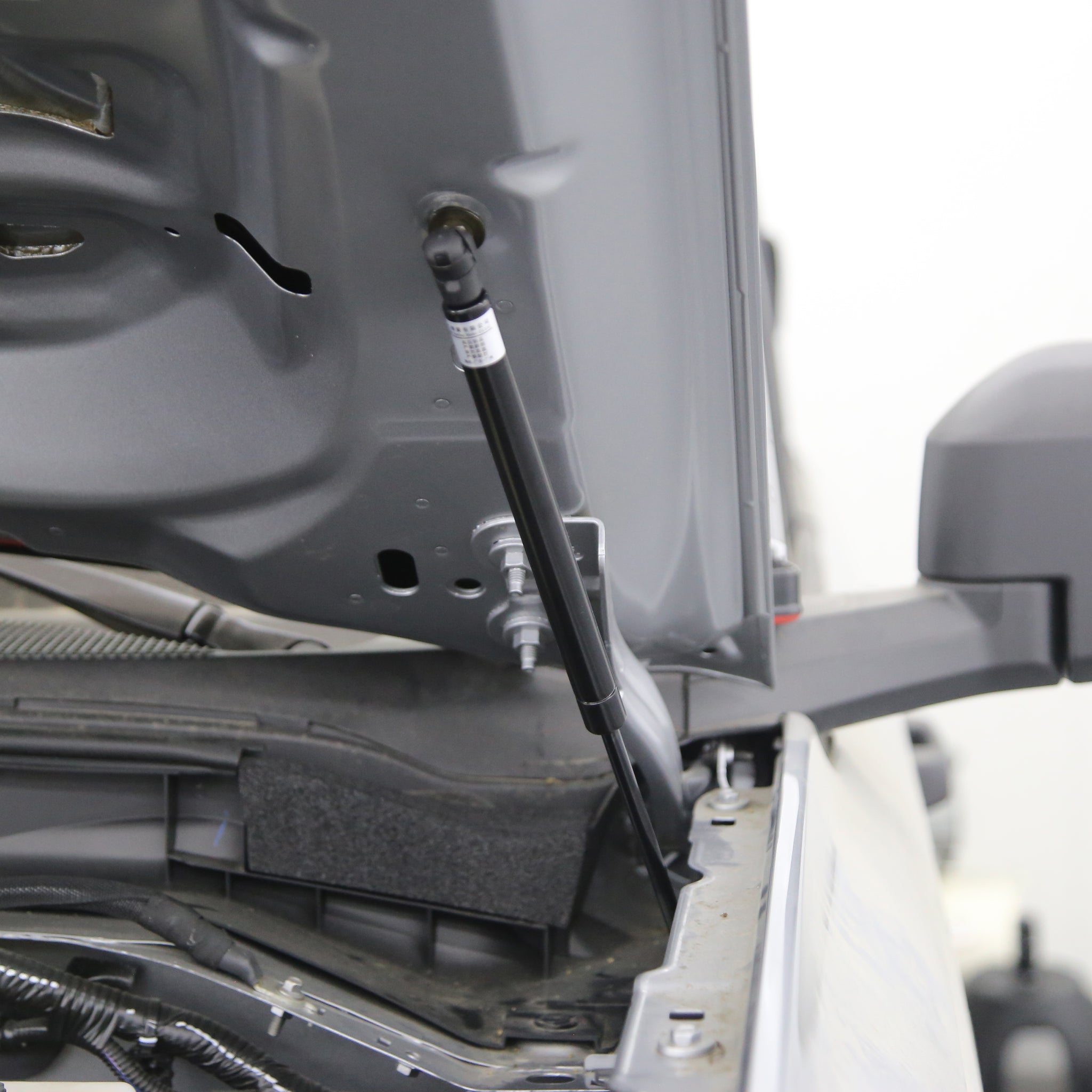 The bronco hood struts lift support kit fit for 2021 2022 ford bronco 2/4 doors